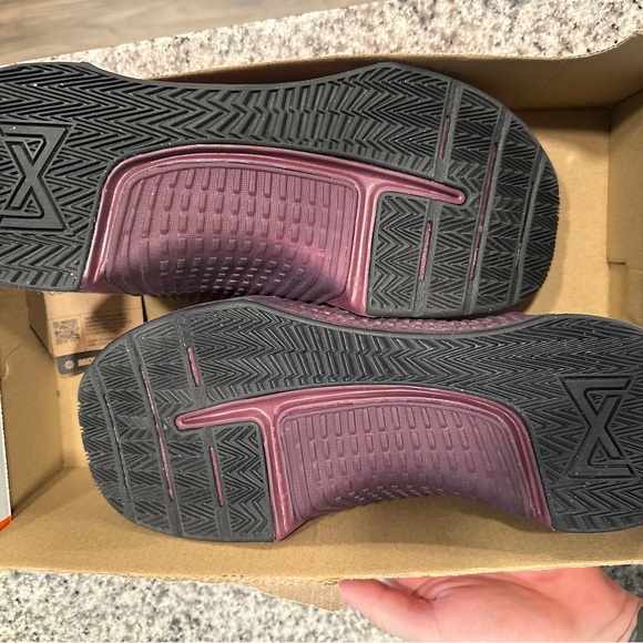 Women’s Nike Metcon 9 vivid purple, never worn. - Picture 8 of 8